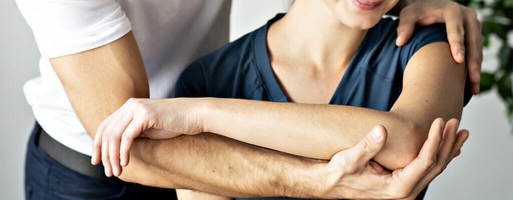 Thinking About Surgery For Your Chronic Pain? Seek Physical Therapy Treatments